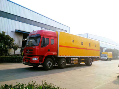 国六新款10吨炸药运输车 安全可靠的选择